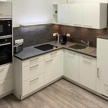 2 Bedroom Stunning In Prora דירה