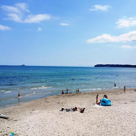 2 Bedroom Stunning In Prora 아파트